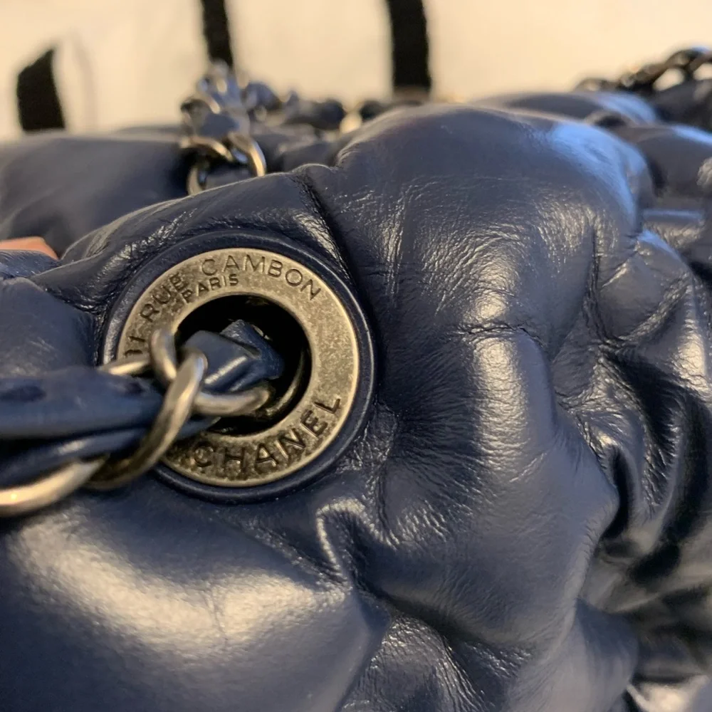 Chanel Chesterfield backpack                                 Excellent condition - Picture 3 of 16